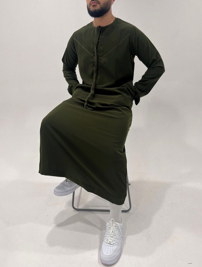 Shiny Premium Emirati Thobe